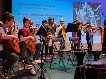 EMM projet musique indienne spectacle jeune public Amrat Hussain Brorhters Trio (12)