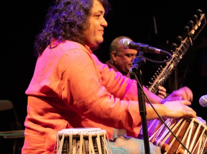 EMM projet musique indienne spectacle jeune public Amrat Hussain Brorhters Trio (9)