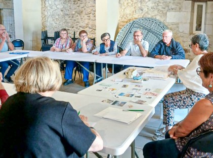 Semaine bleue - atelier marche batons + mémoire (4)