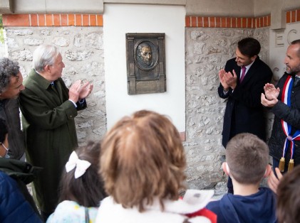 Stèle commémorative en hommage à Christophe Plantin (7)