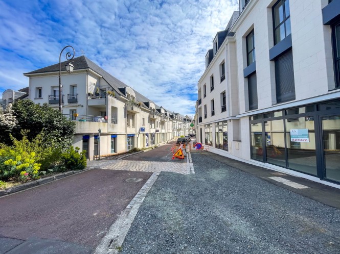 rue rochepinard entrée (1)